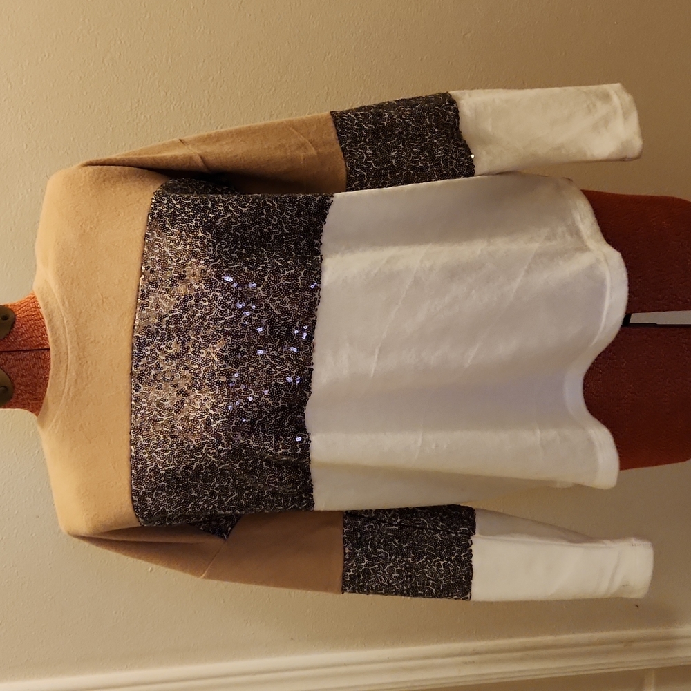 Love & Luxe top NWOT